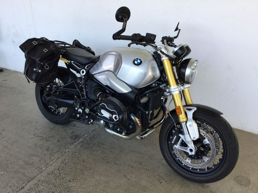 2022 BMW R nineT Black Storm Metallic