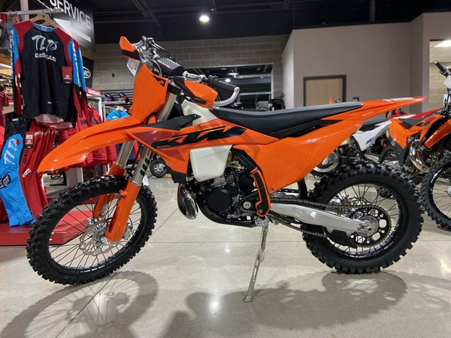 2025 KTM XC 300