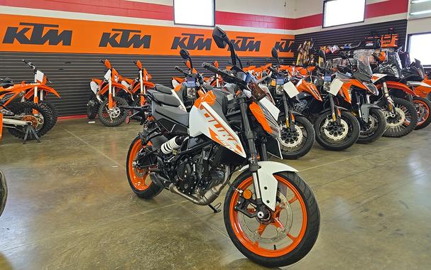 2024 KTM 250 DUKE