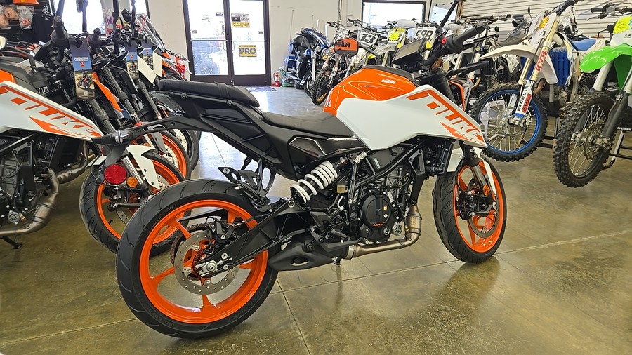 2024 KTM 250 DUKE