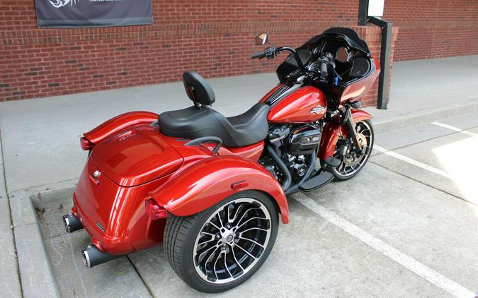 2025 Harley-Davidson® Road Glide® 3 Whiskey Firestorm - Black Finish