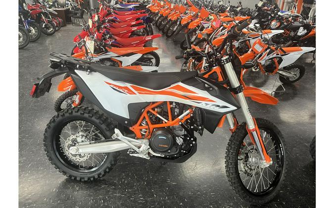 2019 KTM 690 Enduro R On-/Off-Road Review (16 Fast Facts)