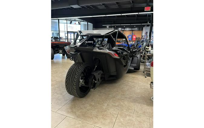 2023 Slingshot Slingshot S with Technology Package l - Jet Black (Manual)