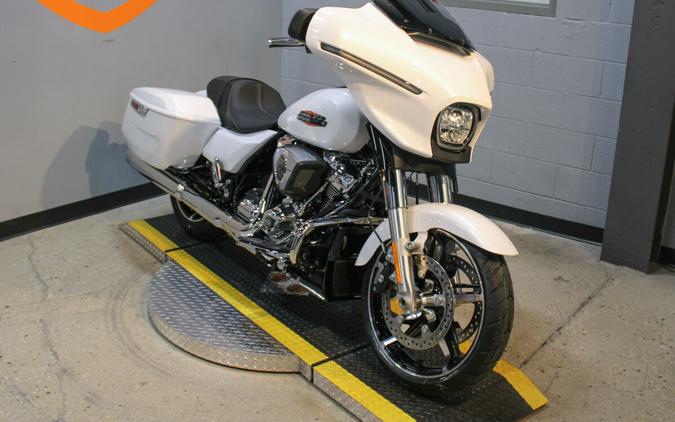 2024 Harley-Davidson Street Glide Grand American Touring FLHX