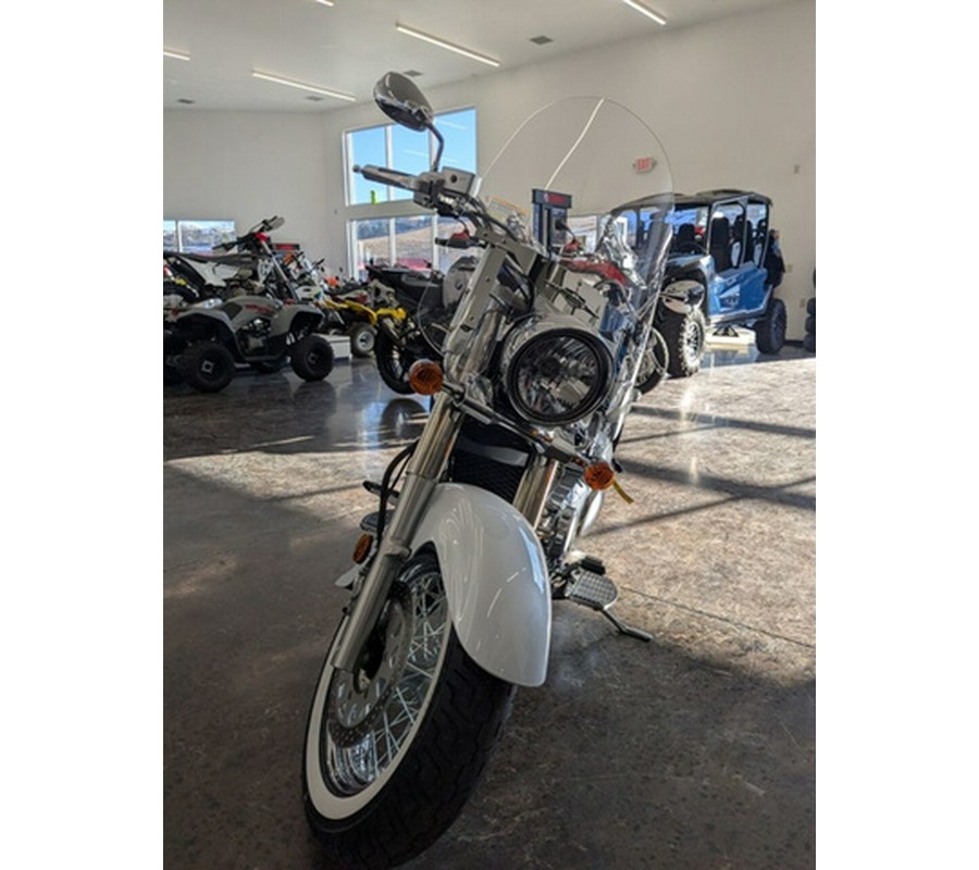 2025 Suzuki Boulevard C50T Special