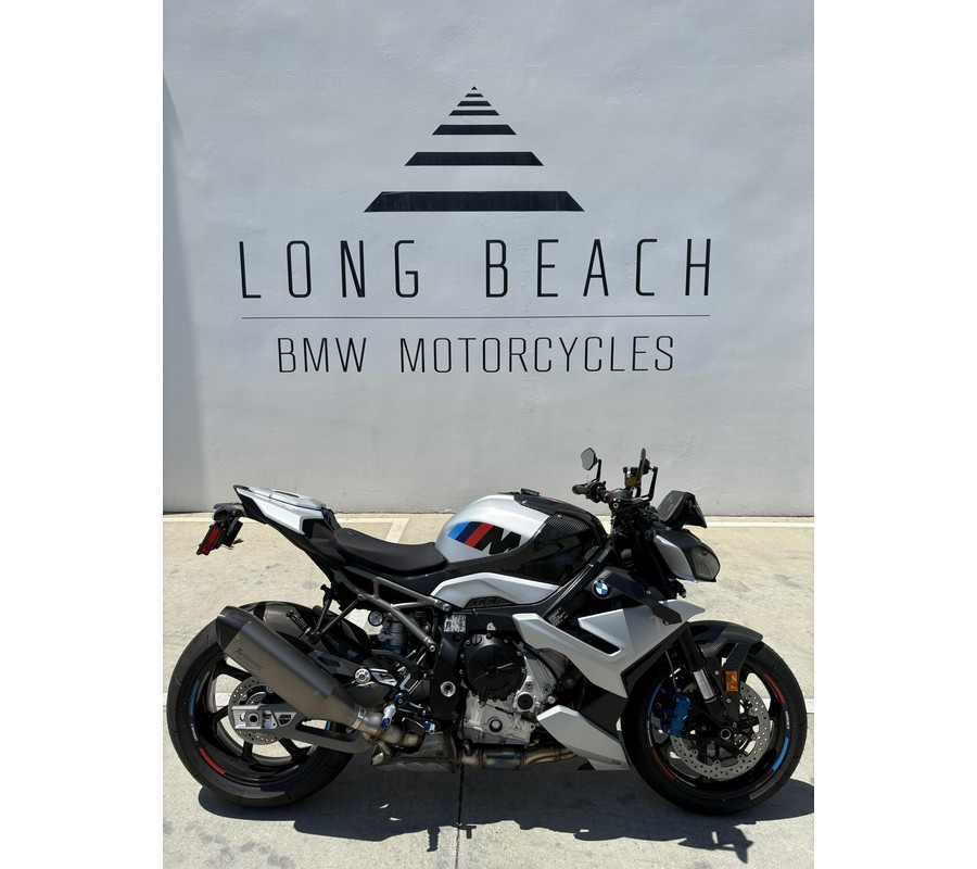 2026 BMW M 1000 R
