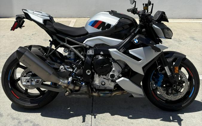 2026 BMW M 1000 R