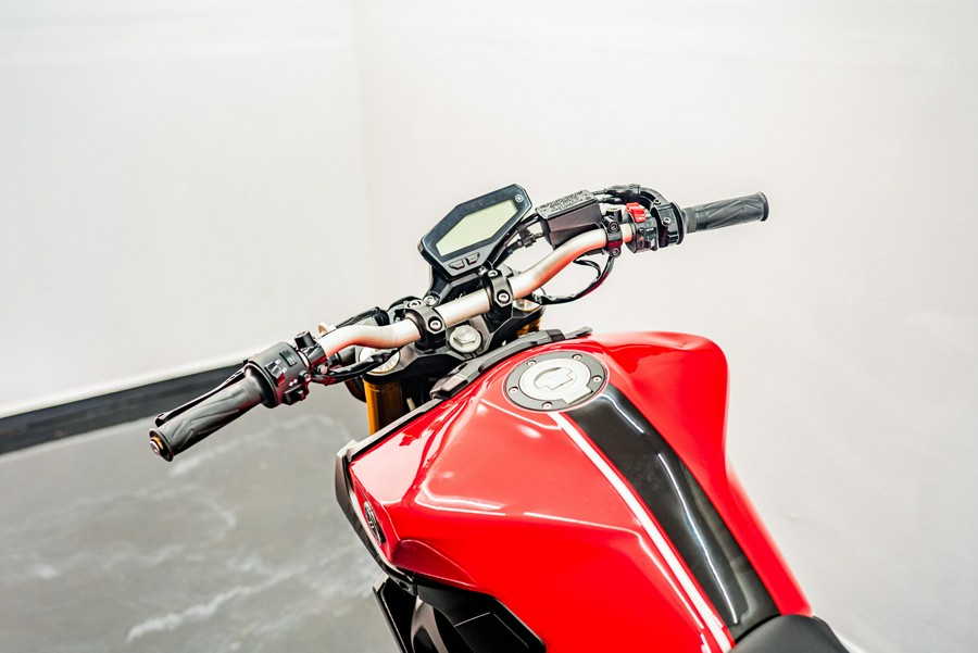 2014 Yamaha Motor Corp., USA FZ-09