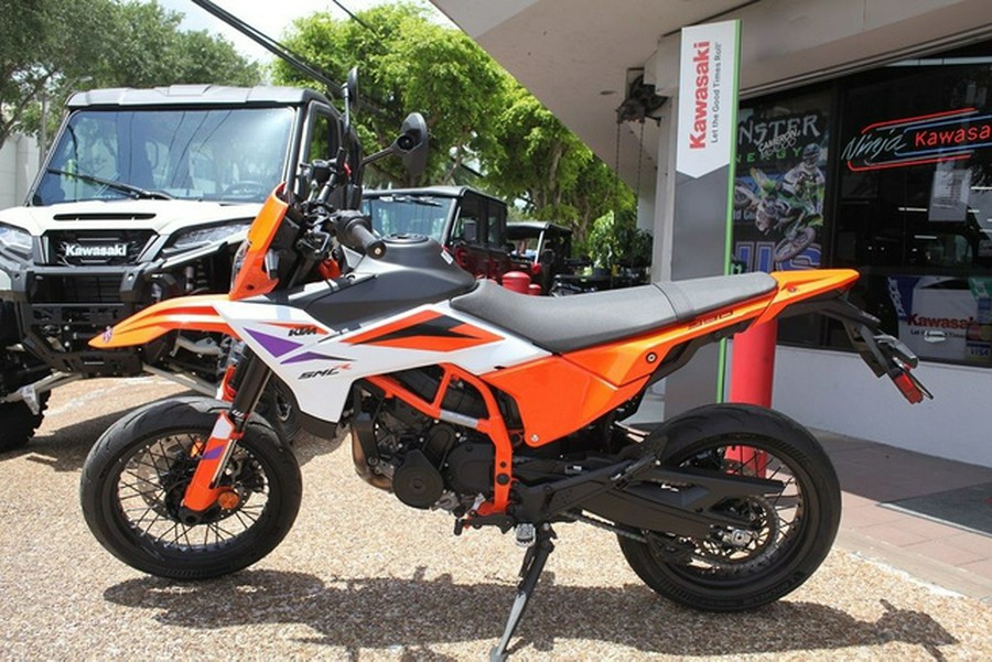 2026 KTM 390 SMC R