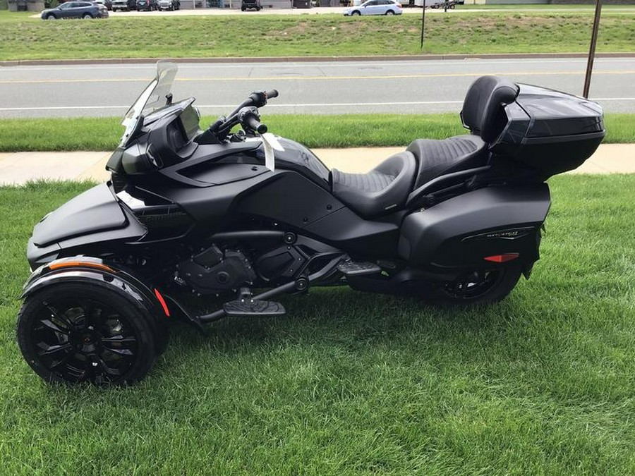 2024 Can-Am® Spyder F3 Limited Dark Wheels