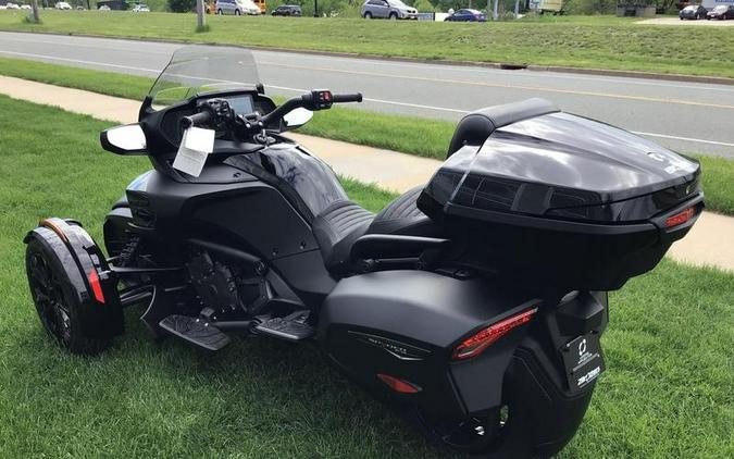 2024 Can-Am® Spyder F3 Limited Dark Wheels