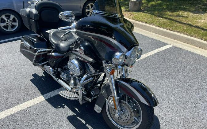 2006 Harley-Davidson® FLHTCUI - Ultra Classic® Electra Glide®