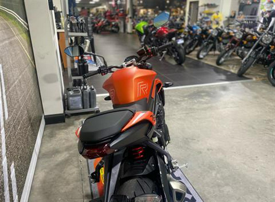 2025 Triumph Street Triple 765 R