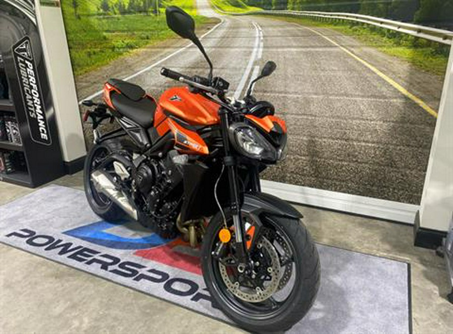 2025 Triumph Street Triple 765 R