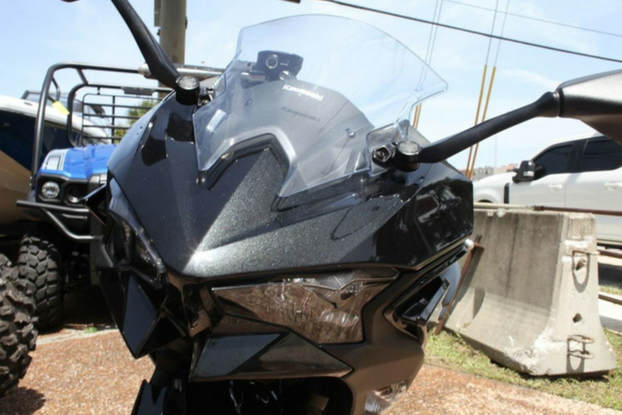 2024 Kawasaki Ninja 500 KRT Edition