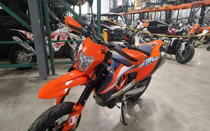 2024 KTM 690 SMC R