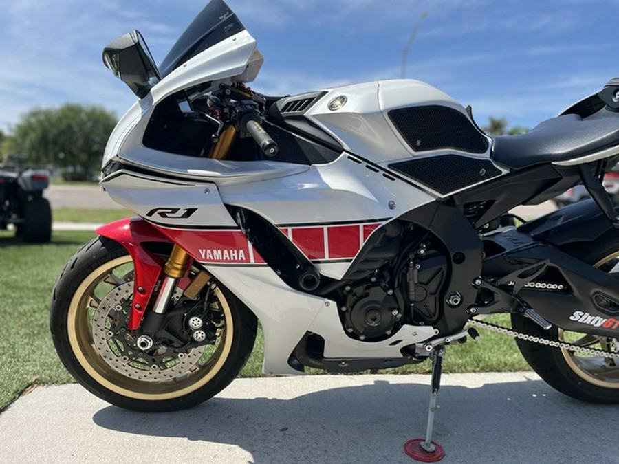 2022 Yamaha YZF R1 Moto GP 60Th Anniversary Edition