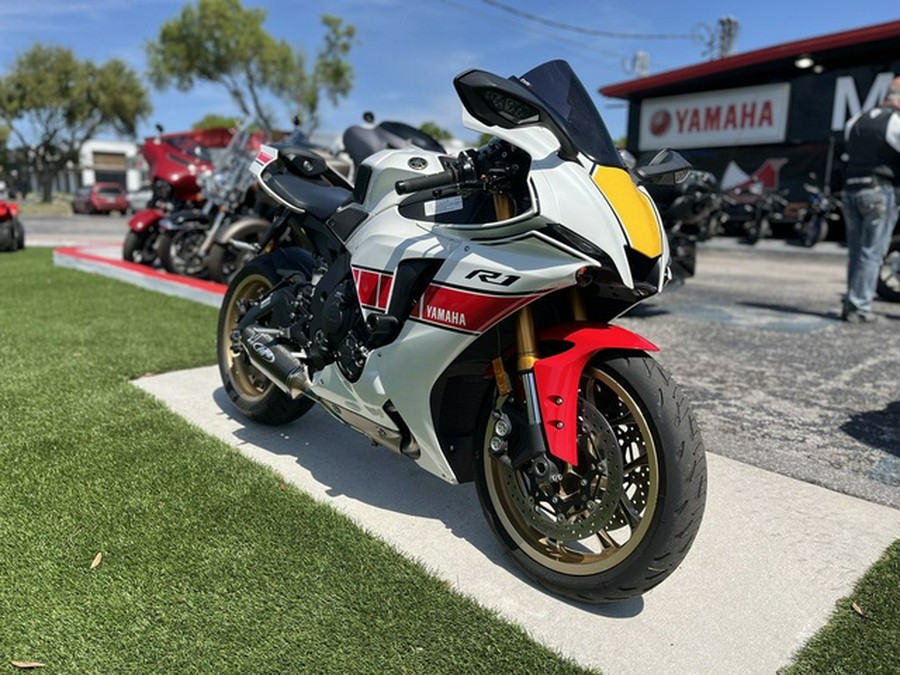 2022 Yamaha YZF R1 Moto GP 60Th Anniversary Edition