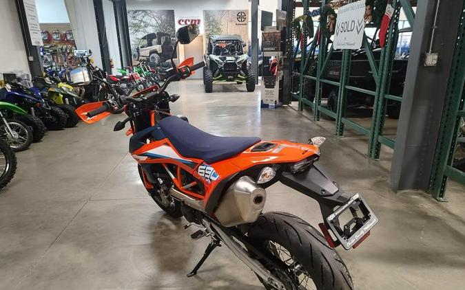 2024 KTM 690 SMC R