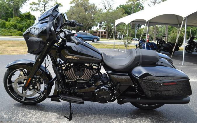 2024 Harley-Davidson Street Glide® Vivid Black - FLHX