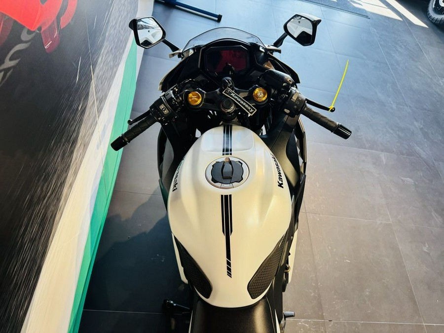 2025 Kawasaki NINJA® ZX™-4RR ABS