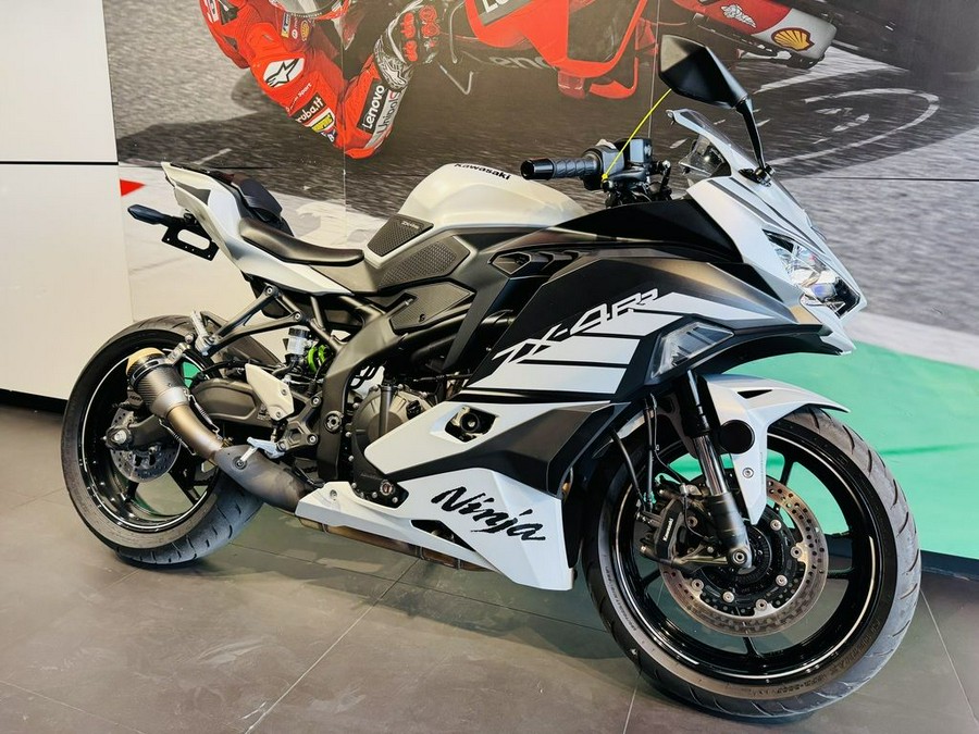 2025 Kawasaki NINJA® ZX™-4RR ABS