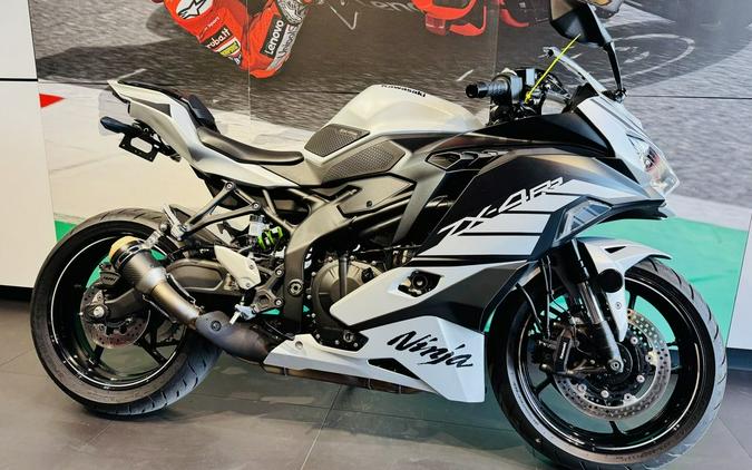 2025 Kawasaki NINJA® ZX™-4RR ABS