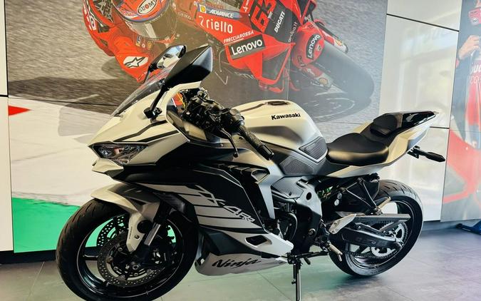 2025 Kawasaki NINJA® ZX™-4RR ABS