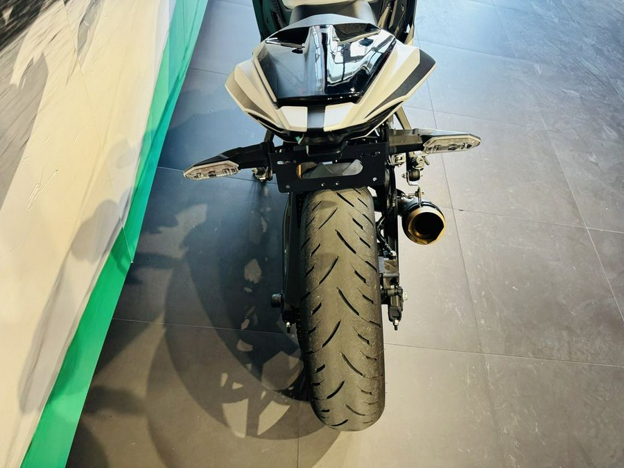 2025 Kawasaki NINJA® ZX™-4RR ABS