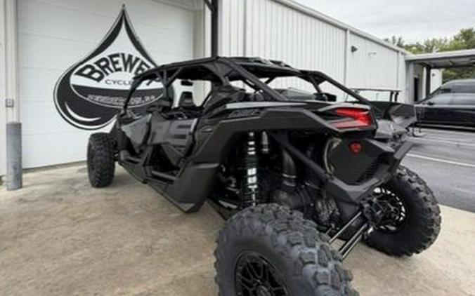 2026 Can-Am® Maverick X3 Max X RS Turbo RR Triple Black_4.5 in