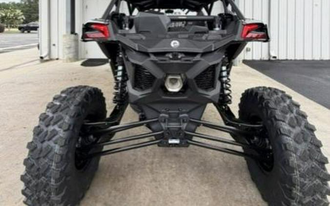 2026 Can-Am® Maverick X3 Max X RS Turbo RR Triple Black_4.5 in