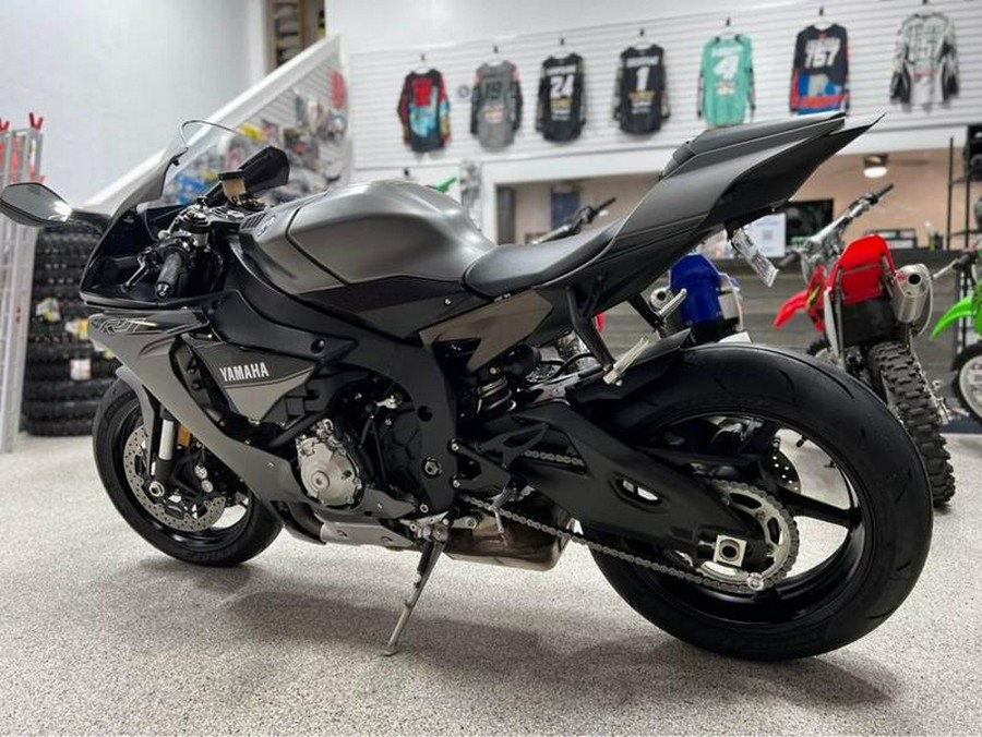 2016 Yamaha YZF-R1S