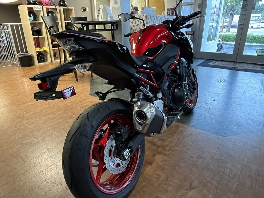 2024 Kawasaki Z900 ABS Candy Persimmon Red/Ebony