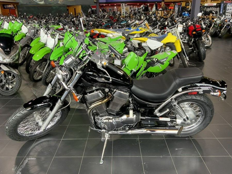 2005 Suzuki Boulevard S83