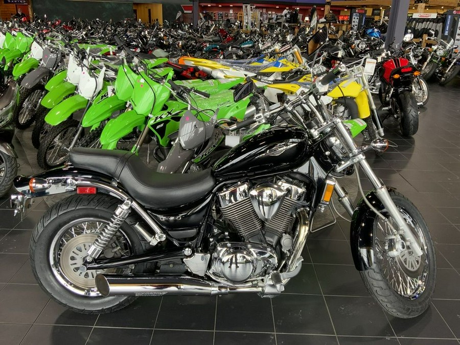 2005 Suzuki Boulevard S83