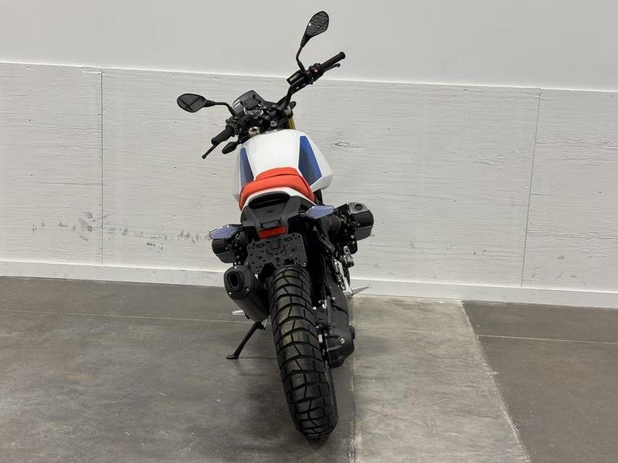 2026 BMW R 12 G/S Light White