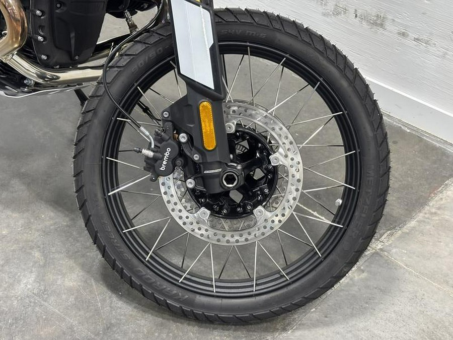 2026 BMW R 12 G/S Light White