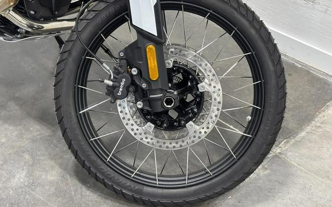 2026 BMW R 12 G/S Light White