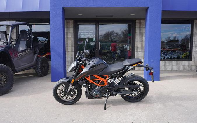 2023 KTM Duke 390