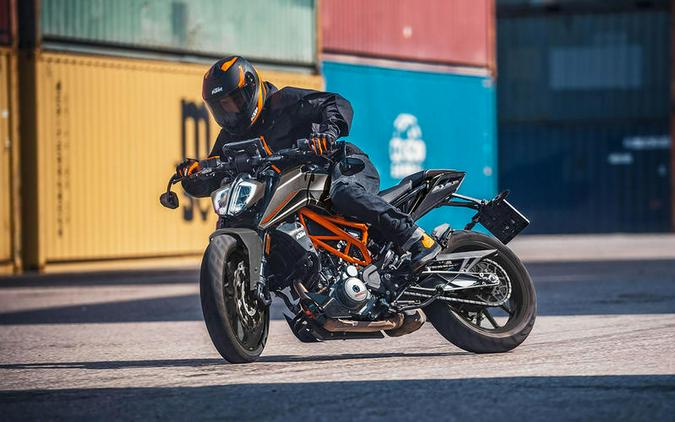 2023 KTM Duke 390