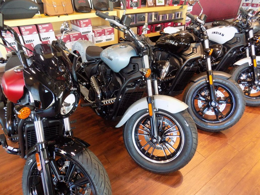 2025 Indian Motorcycle® Scout® Sixty Classic Limited Frost Silver