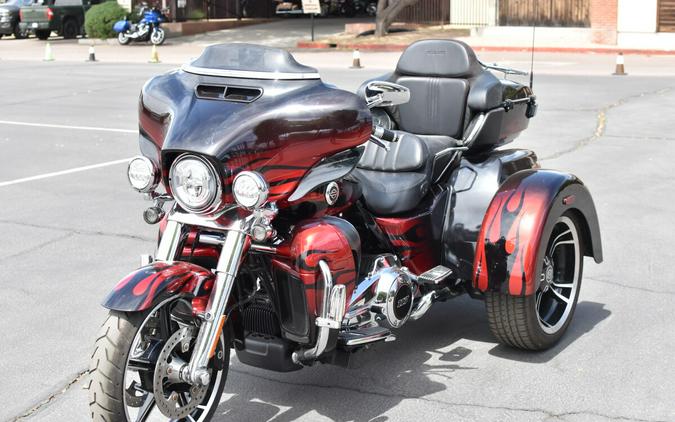 2022 Harley-Davidson CVO Tri Glide FLHTCUTGSE