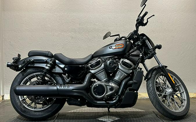 Harley-Davidson® Nightster™ Special 2023 RH975S 314660B BLACK DENIM