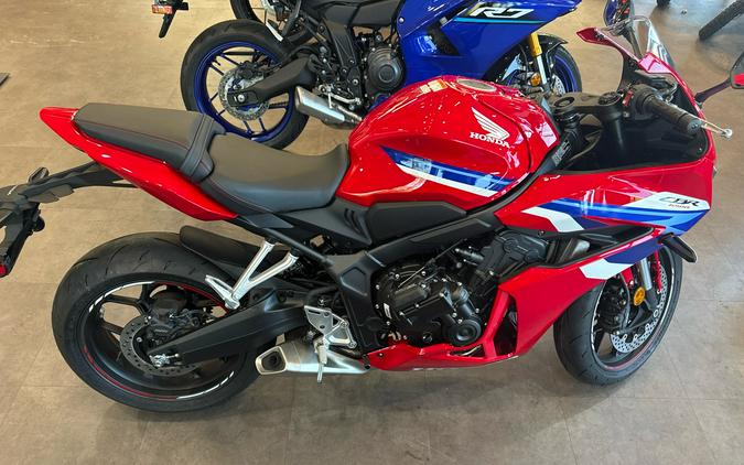 2026 Honda CBR650R E-Clutch