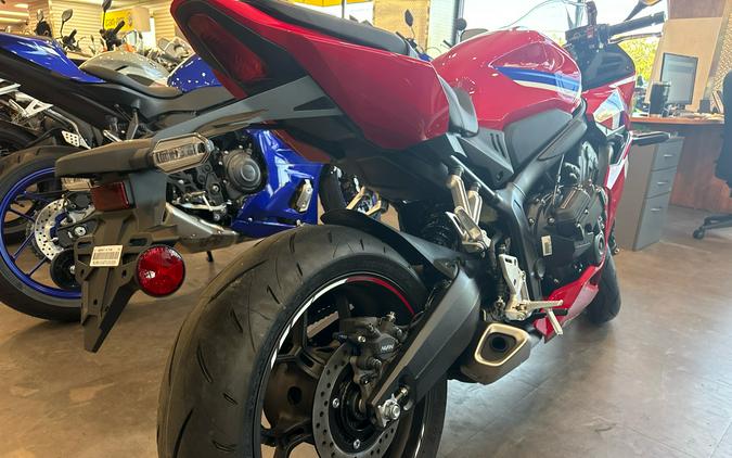 2026 Honda CBR650R E-Clutch