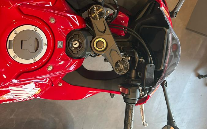 2026 Honda CBR650R E-Clutch