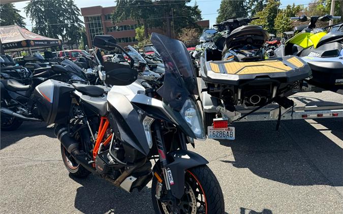 2017 KTM Super Duke 1290 GT