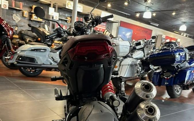 2022 Indian Motorcycle® FTR Black Smoke