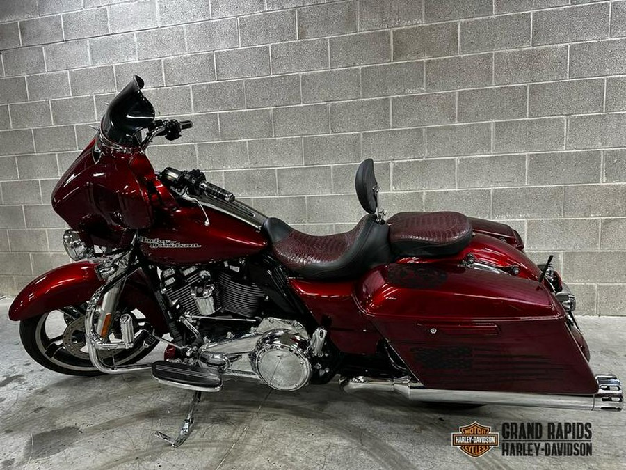 2017 Harley-Davidson® FLHX - Street Glide®