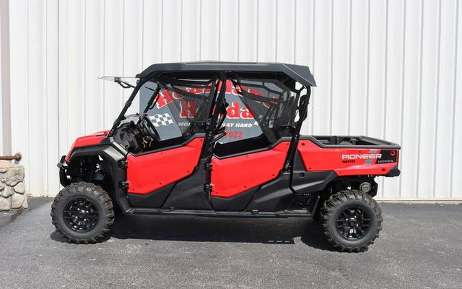 2024 Honda® Pioneer 1000-6 Deluxe Crew